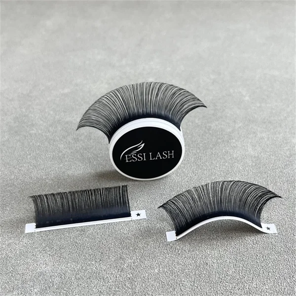 Mega-Volume-Lash-Extensions-2