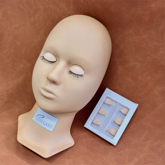 Practise Grafting Lash Extensions with This Replaceable Mannequin Head